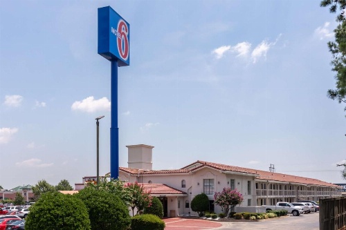 Motel 6-North Little Rock, AR - McCain image 35